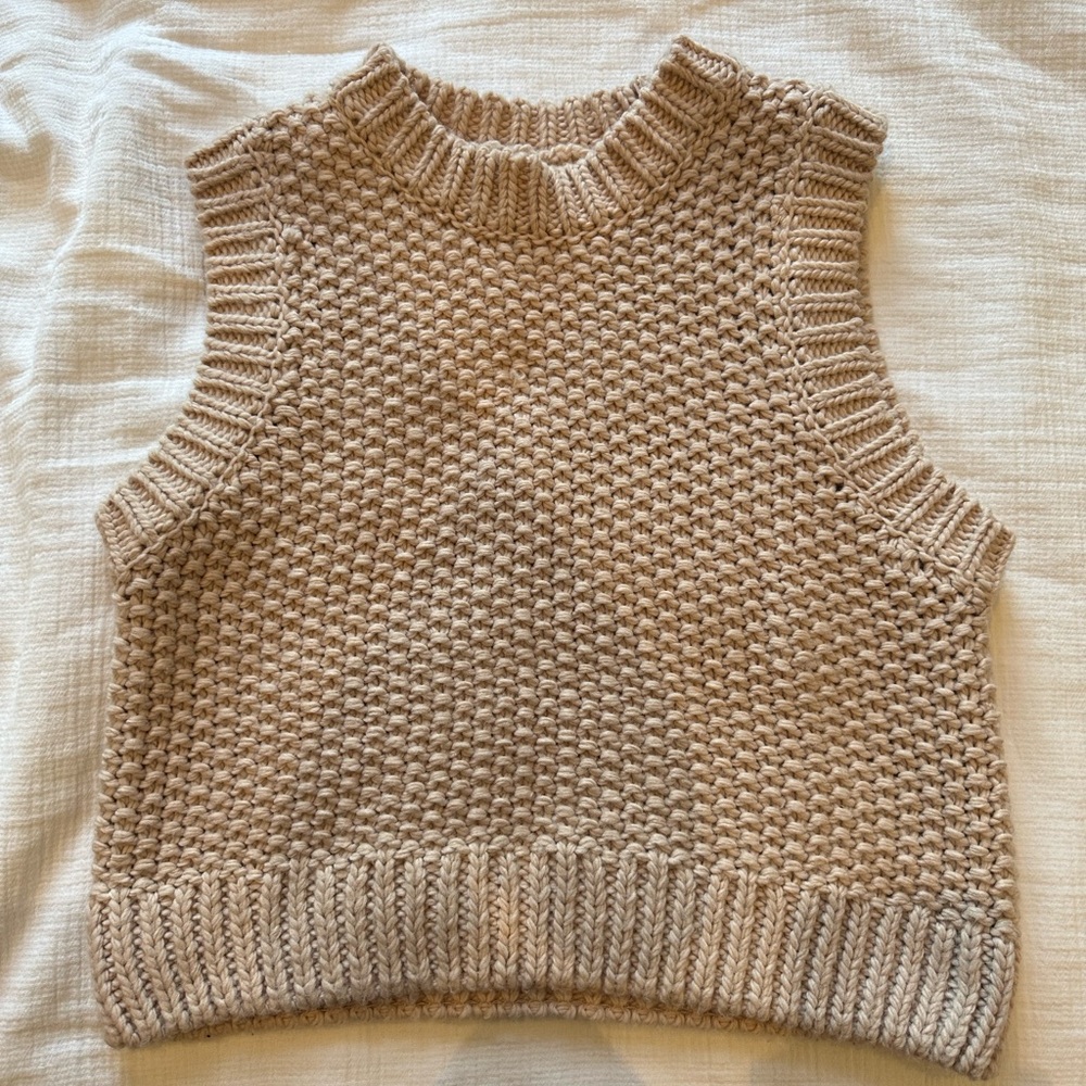 Sleeveless sweater